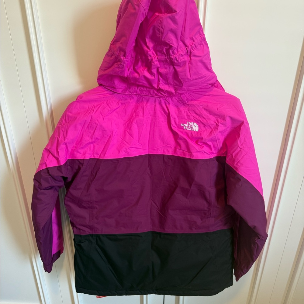 The North Face Kids' Pink and Black Puffer Jacket - Picture 2 of 9